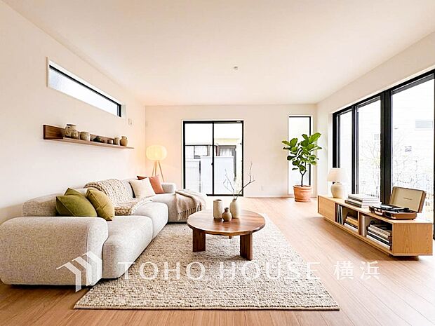 溢れる光をたっぷり取り込んだリビングダイニング。(家具・装飾品はAI加工です)