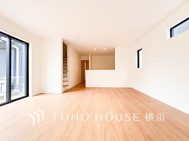 話に夢中になりすぎて、ついつい時を忘れてしまう。そんな束の間の幸せを感じさせてくれる場所。