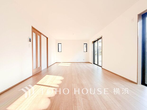 ここはみんなが集い、食事と楽しい会話が始まるスペース。