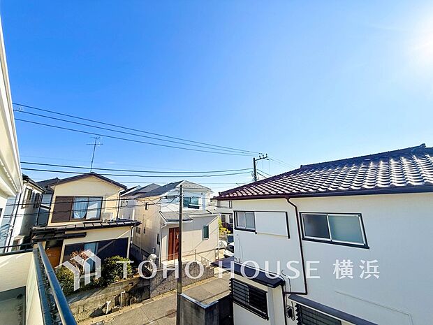 開放的で気持ちの良い眺望と青い空を満喫できます。