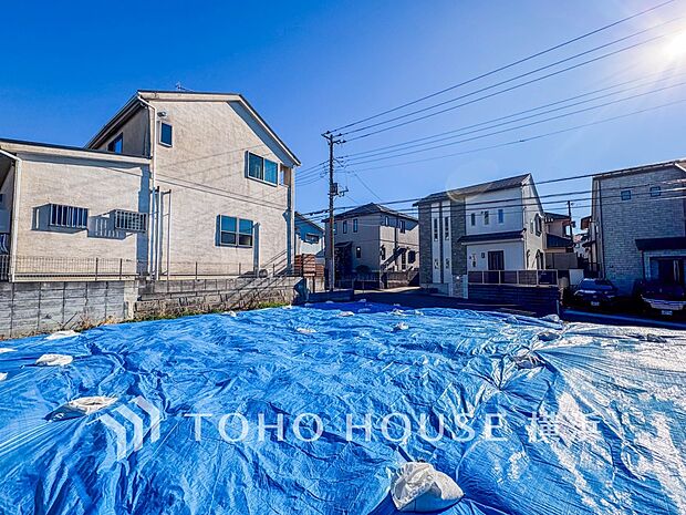 良質な環境に暮らす永住の邸がここに誕生します。(2026年1月撮影)