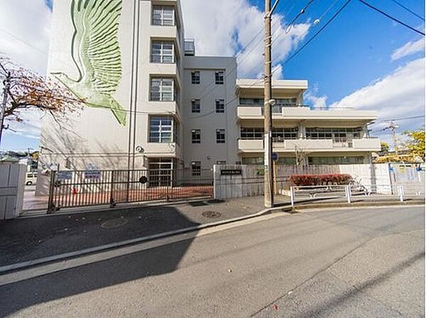 横浜市立大鳥小学校　750m　