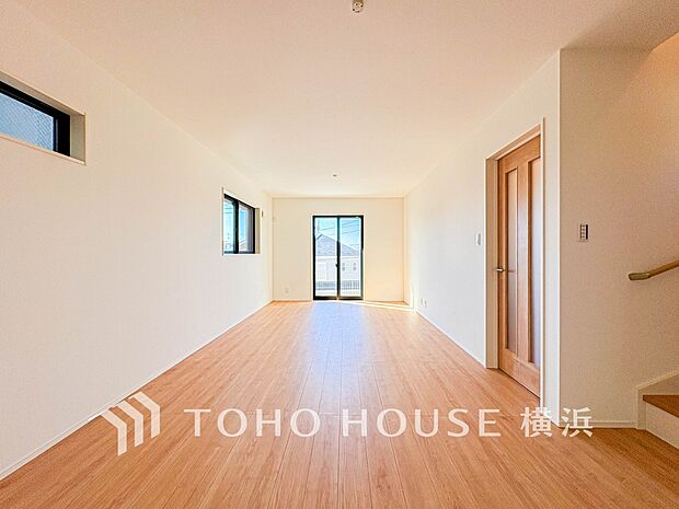 家族と過ごす時間を大切にしたい方にぴったりの明るくゆとりある住空間です。