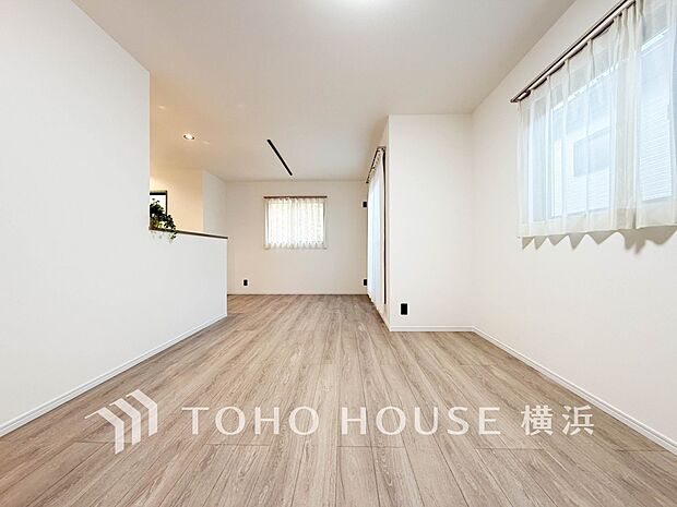 家族と過ごす時間を大切にしたい方にぴったりの明るくゆとりある住空間です。