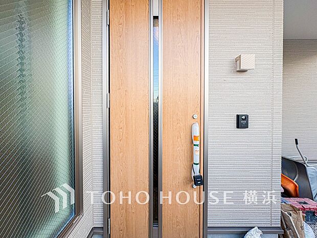 帰宅されるご家族や訪れる方を優しく迎え、安らぎに満ちた生活空間を予感させてくれます。