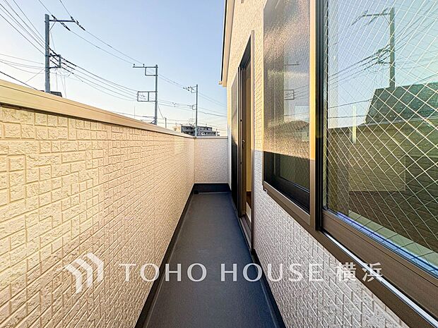 お部屋にも爽やかな風と暖かく柔らかな日差しが差し込み、毎日の暮らしを豊かに彩ります。