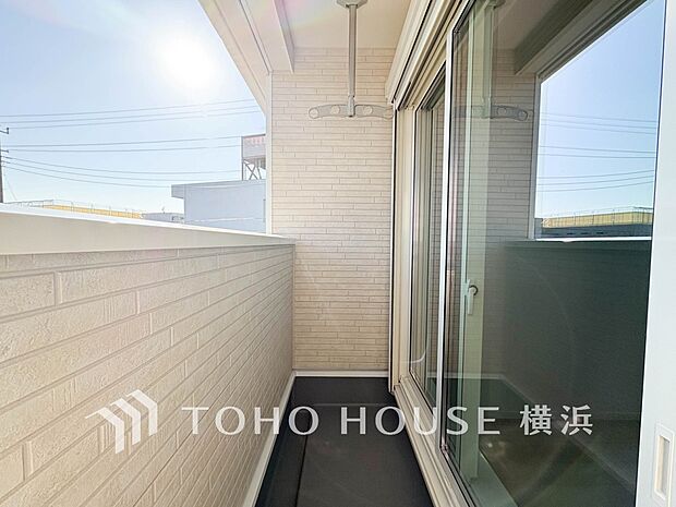 お部屋にも爽やかな風と暖かく柔らかな日差しが差し込み、毎日の暮らしを豊かに彩ります。