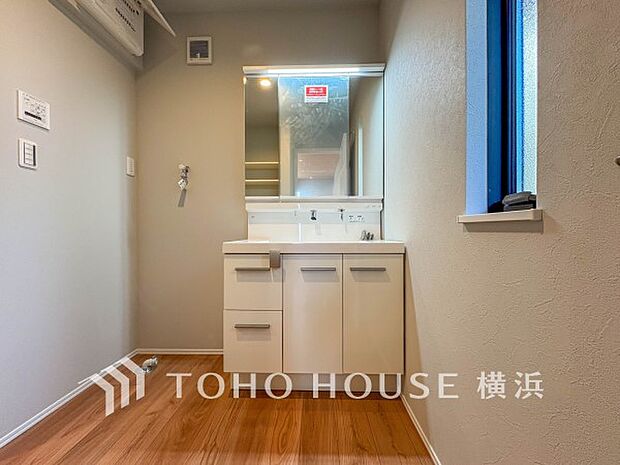 ご家族の1日が始まり、1日の終わりを締めくくる洗面空間。