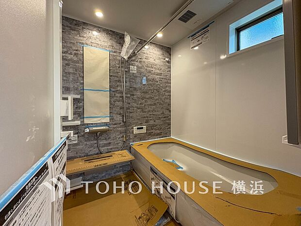 一日の疲れが癒される優雅な時間を堪能できるゆとりあるバスルームです。