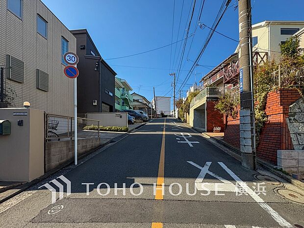 子育て環境、生活利便に優れた住環境に立地し、ゆとりある生活が送れます。