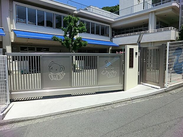 中村愛児園 550m 近隣の園外散歩で四季折々の自然に触れ合います。自園調理の美味しい給食制です。