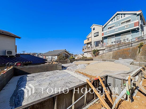 暖かな陽光と爽やかな風がハーモニーを奏でる上質な空間を愉しむ暮らし。（2026年1月撮影）