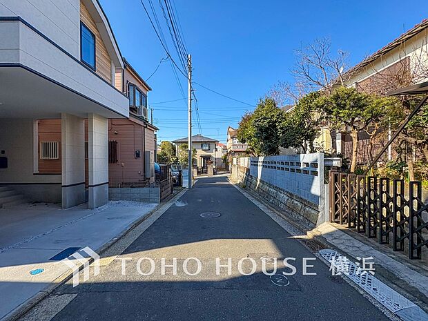 生活利便に優れた住環境に立地し、ゆとりある生活が送れます。