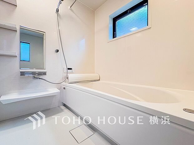 一日の疲れが癒される優雅な時間を堪能できるゆとりあるバスルームです。