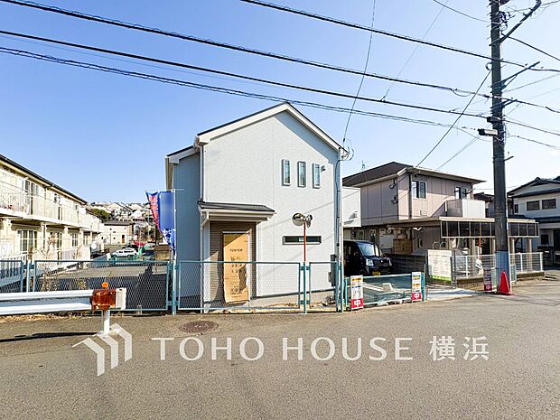 お住まいの顔となる玄関。住まう方のプライドを満たすクオリティを備えています。（2026年1月撮影）