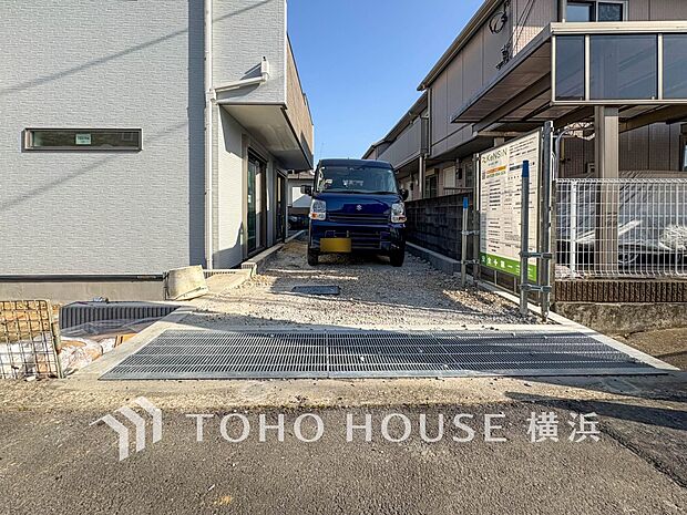 十分な広さのカースペースは、お車2台分の広さがあります。（2026年1月撮影）