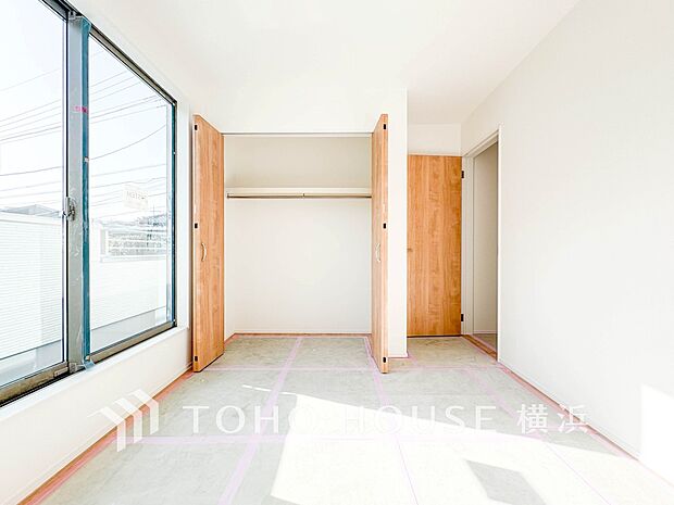 収納スペースもあり、生活しやすい居住スペースです。(2026年1月撮影)