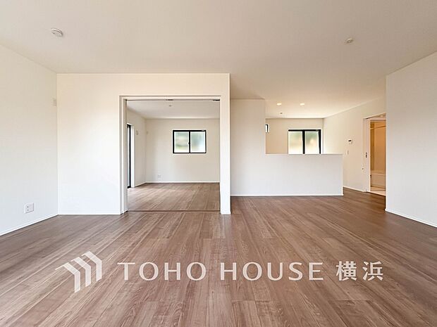 集いの場、憩いの場としての快適性を求めたやすらぎの空間です。