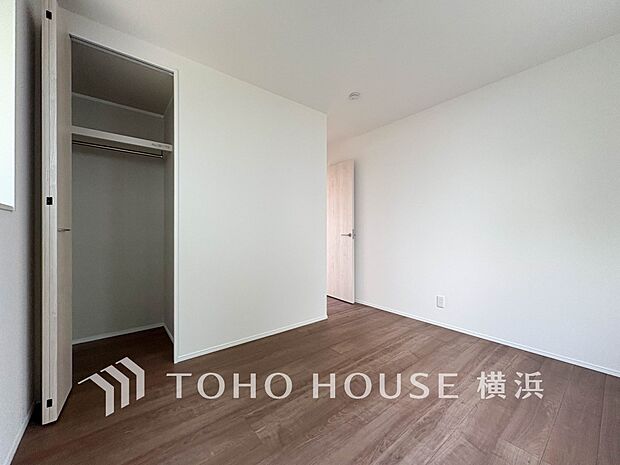 収納スペースもあり、生活しやすい居住スペースです。