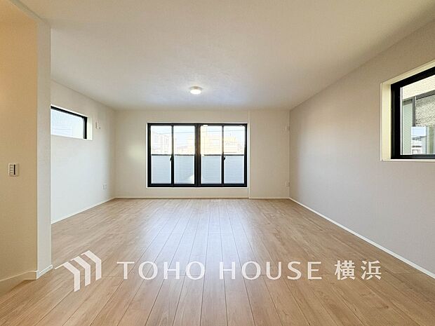 家族と過ごす時間を大切にしたい方にぴったりの明るくゆとりある住空間です。