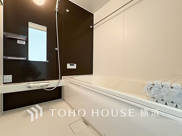 すっきりとした清潔感が感じられ、心身をリフレッシュできる寛ぎを深めてくれるスペースです。