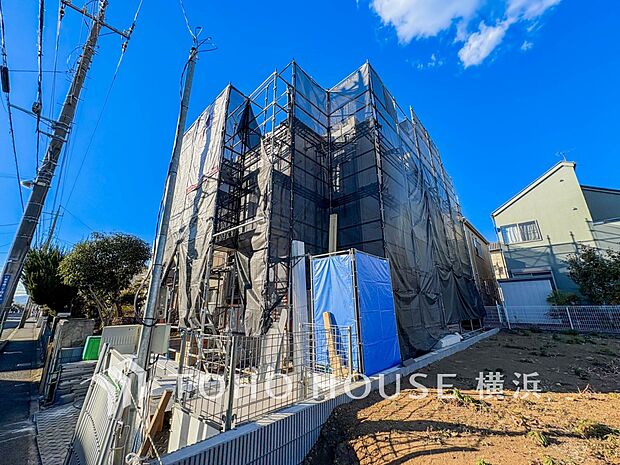 お住まいの顔となる玄関。住まう方のプライドを満たすクオリティを備えています。（2026年1月撮影）