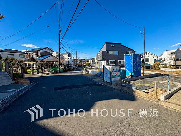 生活利便に優れた住環境に立地し、ゆとりある生活が送れます。（2026年1月撮影）