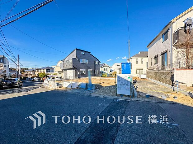 敷地内に駐車スペースがあると、日々の暮らしのをスムーズに運ぶ事が出来ます。（2026年1月撮影）