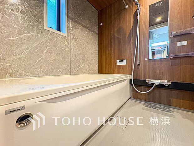 一日の疲れが癒される優雅な時間を堪能できるゆとりあるバスルームです。