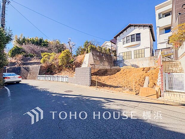 ゆったりした開放感ある街並みで、一戸建てでの新しい生活を始められます。(2026年1月撮影)