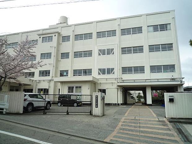 横浜市立もえぎ野小学校 400m