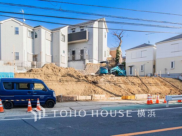 ゆとりの敷地で、お子様がのびのび育つ理想の住まいを創造できます。（2026年1月撮影）