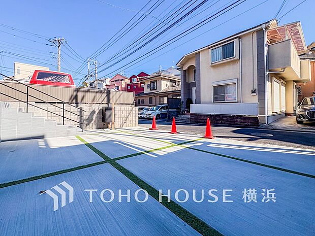 十分な広さのカースペースは、お車3台分の広さがあります。（車種による）