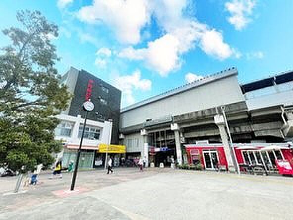 相鉄線「天王町」駅　1440m　横浜駅までの所要時間約5分。周辺には横浜ビジネスパークや浜のアメ横「洪福寺松原商店街」があります。   