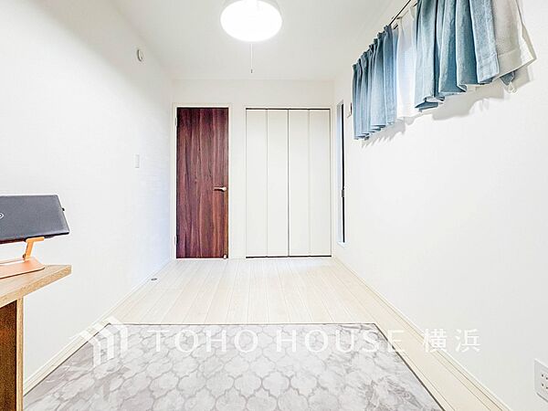 収納スペースもあり、生活しやすい居住スペースです。