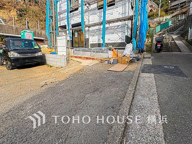 小中学校が近いのは子育てファミリーにもおすすめのポイントです。（2026年1月撮影）