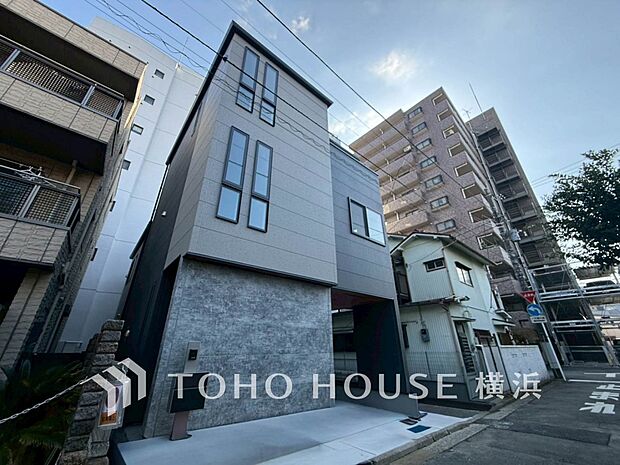 生活利便に優れた住環境に立地し、ゆとりある生活が送れます。