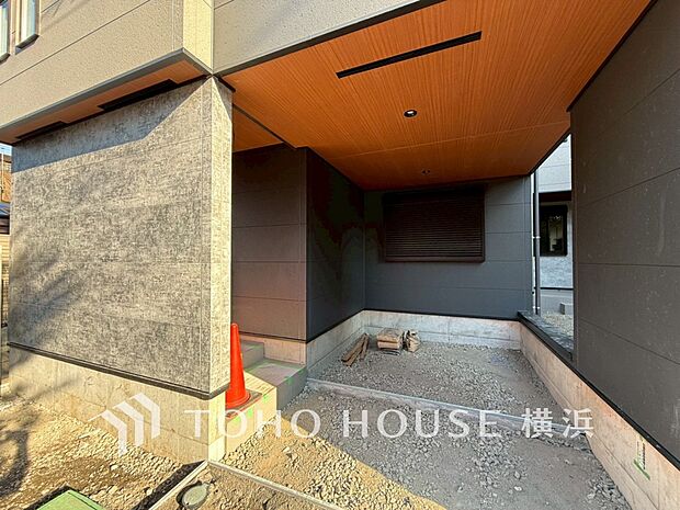 敷地内に駐車スペースがあると、日々の暮らしのをスムーズに運ぶ事が出来ます。(2026年1月撮影)