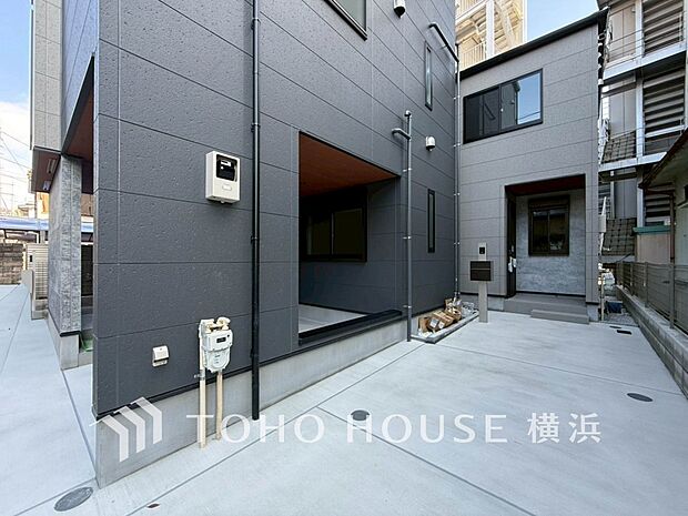 敷地内に駐車スペースがあると、日々の暮らしのをスムーズに運ぶ事が出来ます。