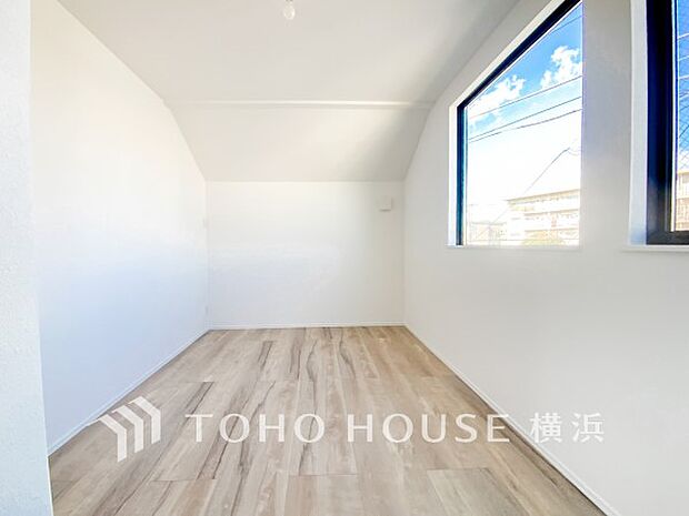 収納スペースもあり、生活しやすい居住スペースです。