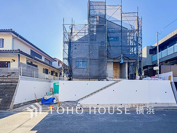 お住まいの顔となる玄関。住まう方のプライドを満たすクオリティを備えています。(2026年1月撮影)