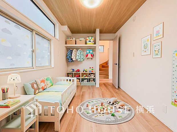自分時間を快適に過ごせるお部屋。※生成AIによるイメージです。家具・小物は販売価格に含まれません。