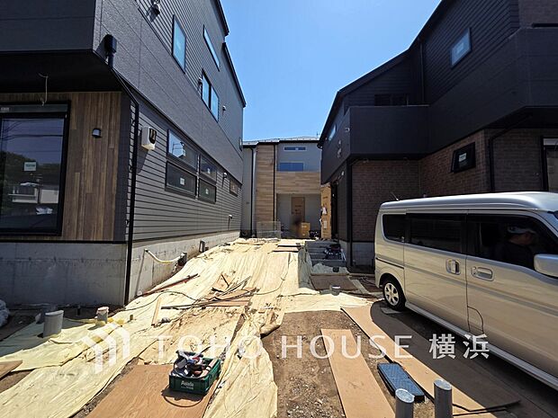 生活利便に優れた住環境に立地し、ゆとりある生活が送れます。（2026年5月撮影）
