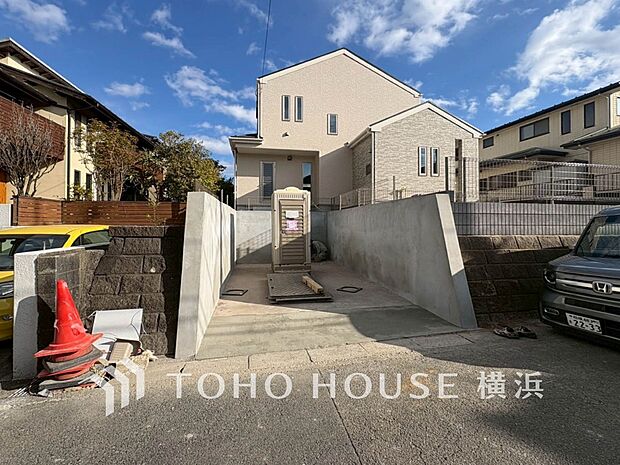 敷地内に駐車スペースがあると、日々の暮らしのをスムーズに運ぶ事が出来ます。