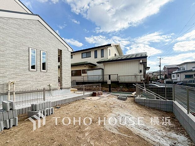 お庭が広いのでお子様ののびのび遊べガーデニングなども楽しめます。