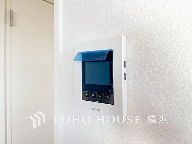 誰が来てもわかる様にモニター付きインターホンを設置。快適と安らぎを合わせた優しい設計。