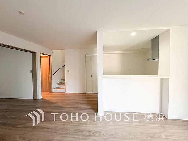 集いの場、憩いの場としての快適性を求めたやすらぎの空間です。