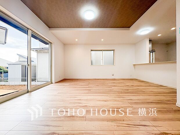 集いの場、憩いの場としての快適性を求めたやすらぎの空間です。