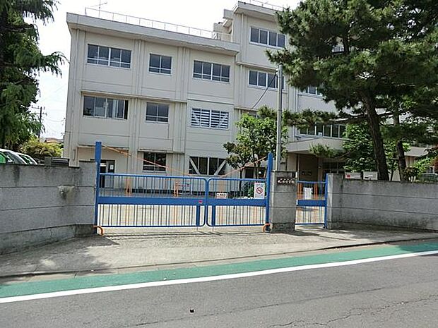 川崎市立梶ケ谷小学校　130m　 