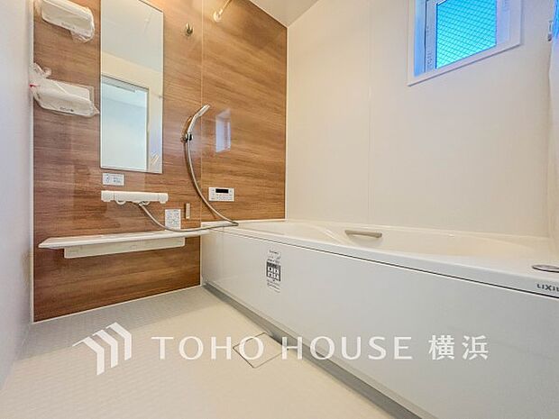 一日の疲れが癒される優雅な時間を堪能できるゆとりあるバスルームです。